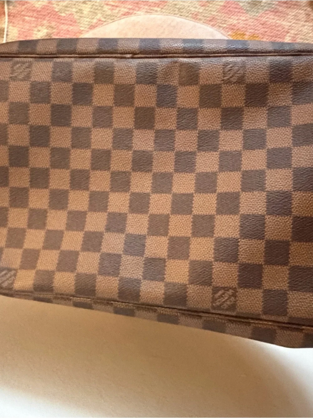 Large Louis Vuitton Damier Never full